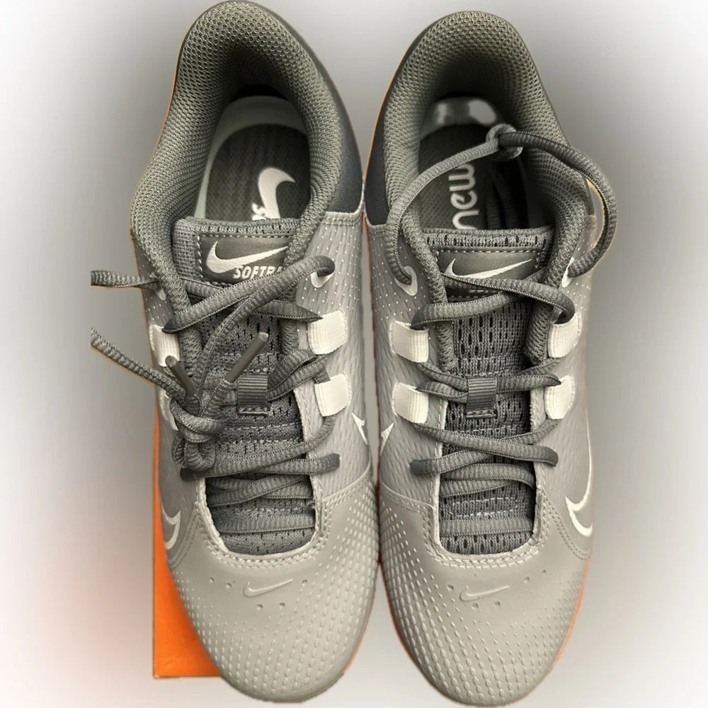 Nike HyperDiamond 4 Pro Softball Gray Tan Cleats Sizes 7.5